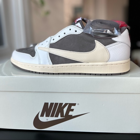 *NEW* Travis Scott Air Jordan Low OG SP Men’s Shoe - Picture 1 of 6